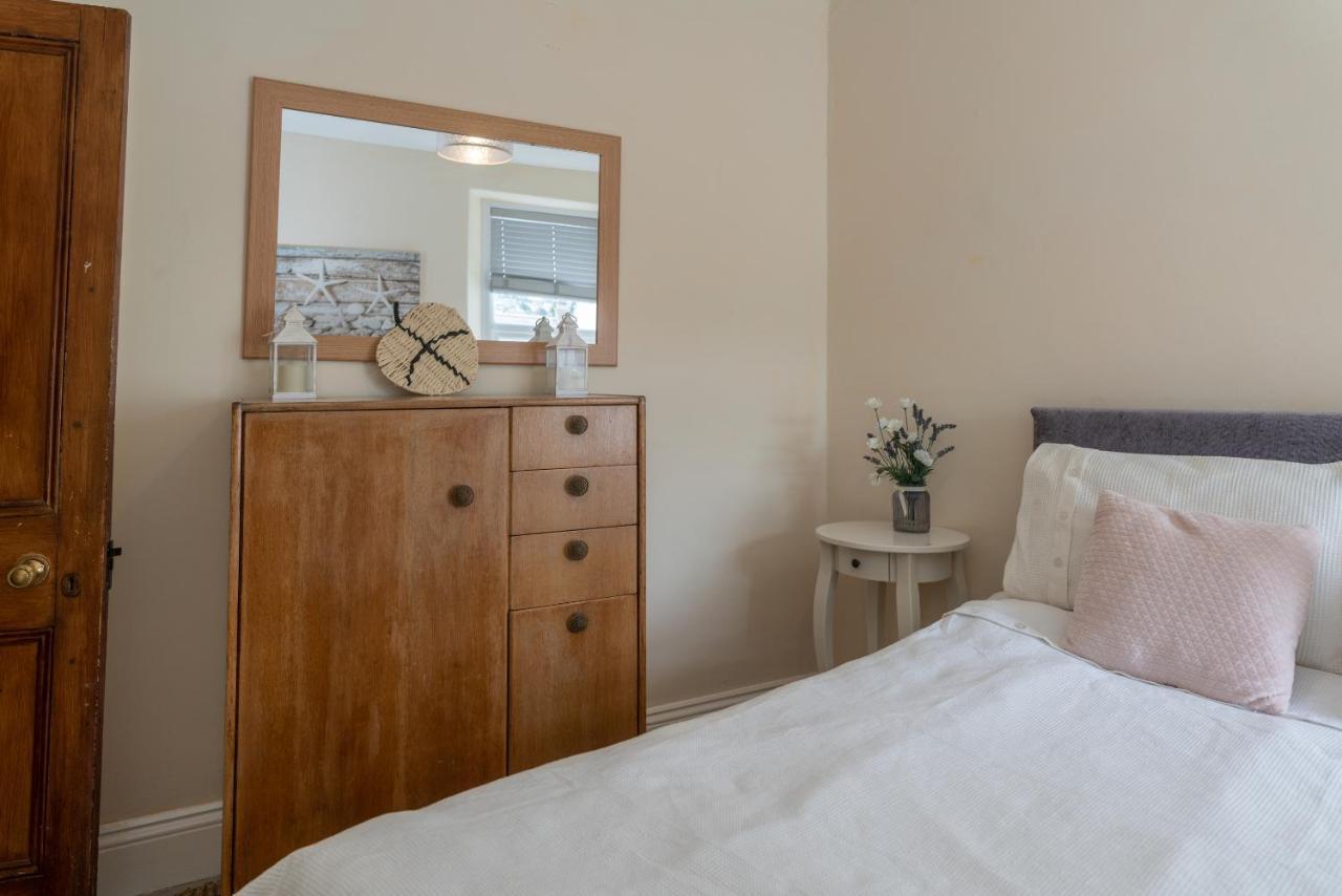 Belmont Villa - 4 Bed - Hot Tub Additional Cost - Sleeps 10-Tjs22Bv Ilfracombe Exterior photo